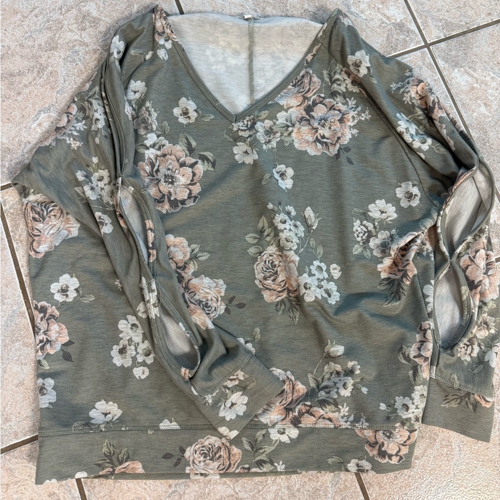 Maurices Green Floral Top